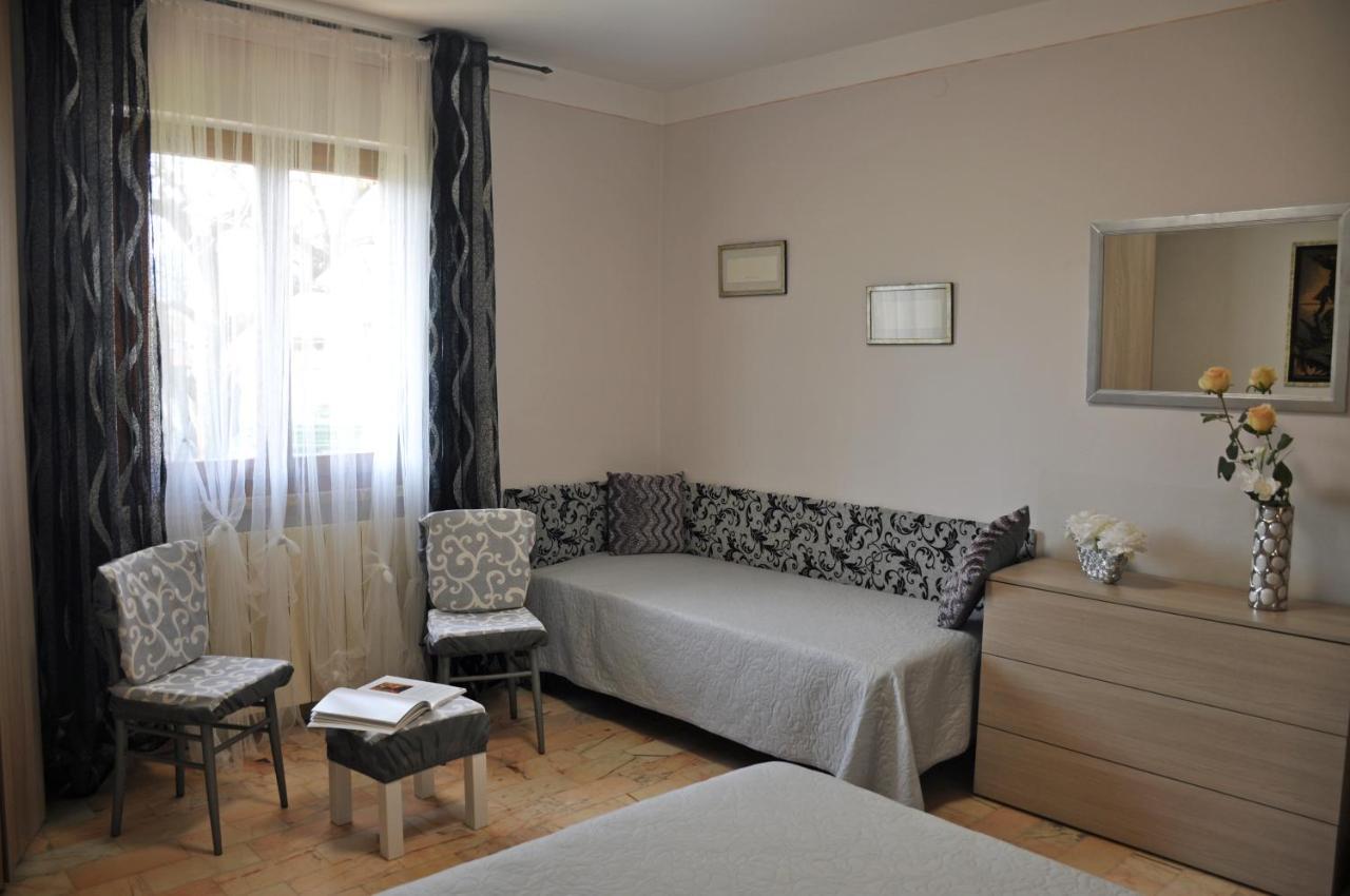 Villa Casa In Campagna A Tre Chilometri Dal Mare Con Parcheggio Privato à Querceta Extérieur photo