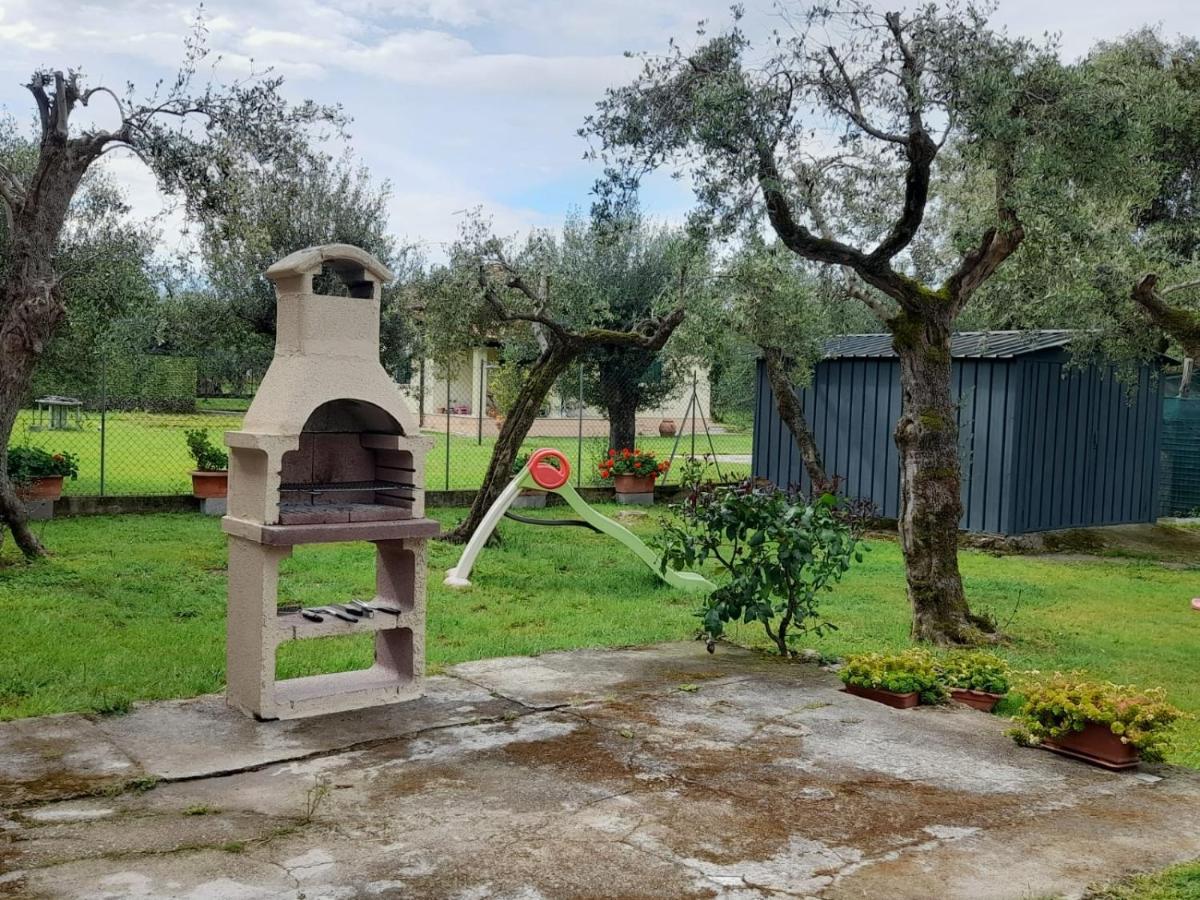 Villa Casa In Campagna A Tre Chilometri Dal Mare Con Parcheggio Privato à Querceta Extérieur photo