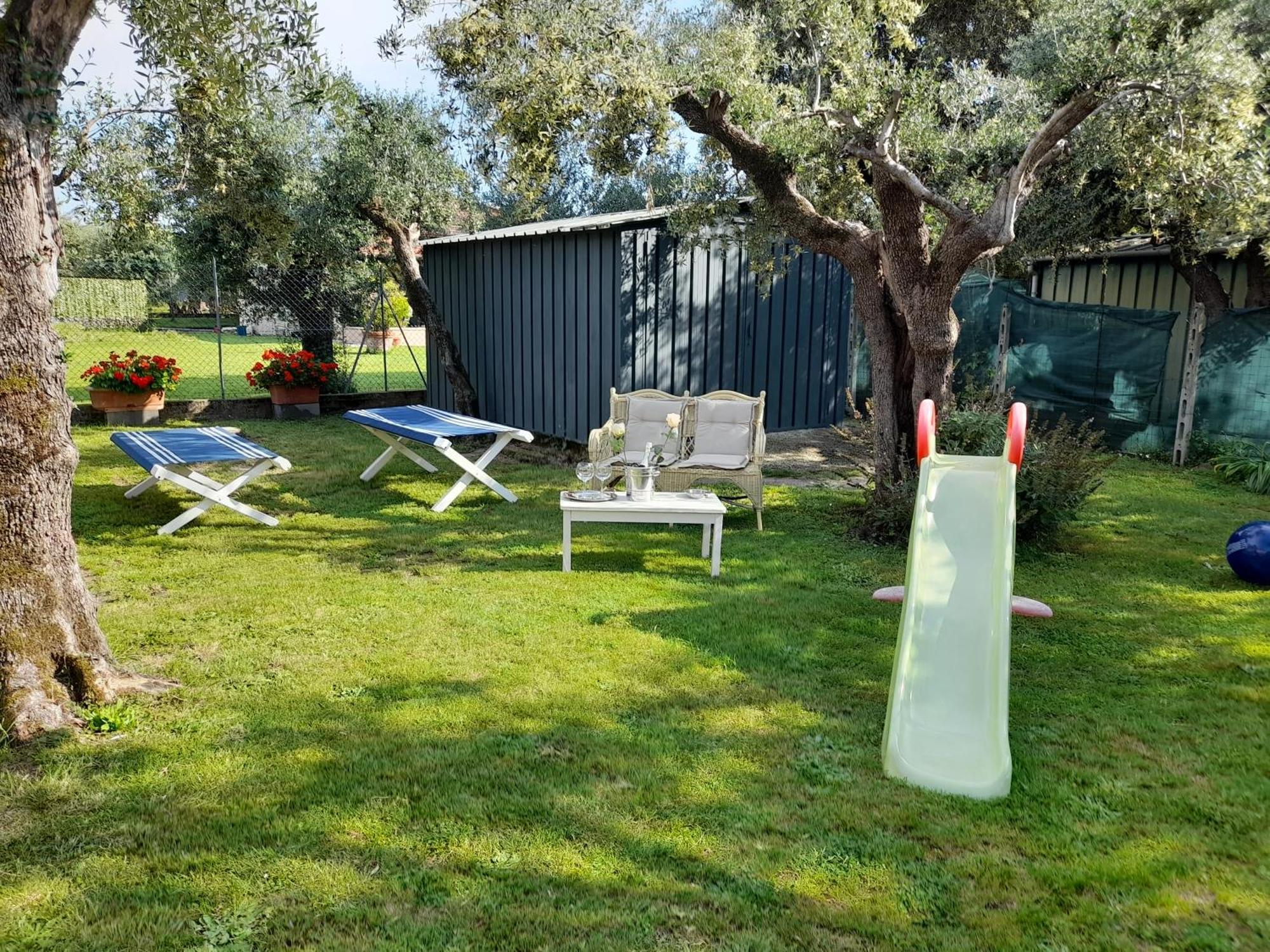 Villa Casa In Campagna A Tre Chilometri Dal Mare Con Parcheggio Privato à Querceta Extérieur photo