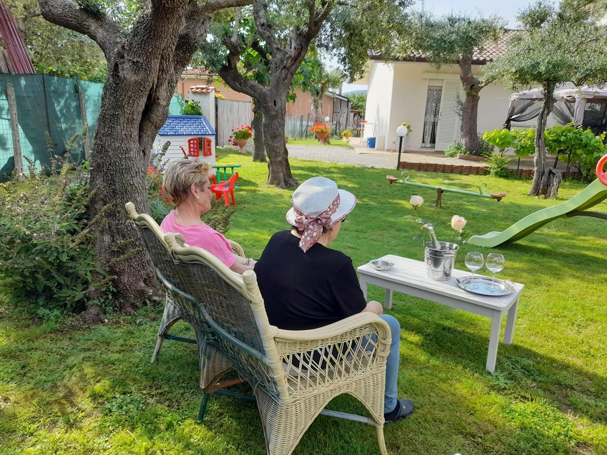 Villa Casa In Campagna A Tre Chilometri Dal Mare Con Parcheggio Privato à Querceta Extérieur photo